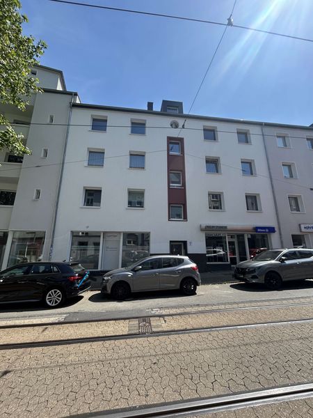 Leben und Wohnen im Herzen von Frohnhausen! 3-Raum-Wohnung mit Balkon sucht ab 01.10 neuen Mieter*in